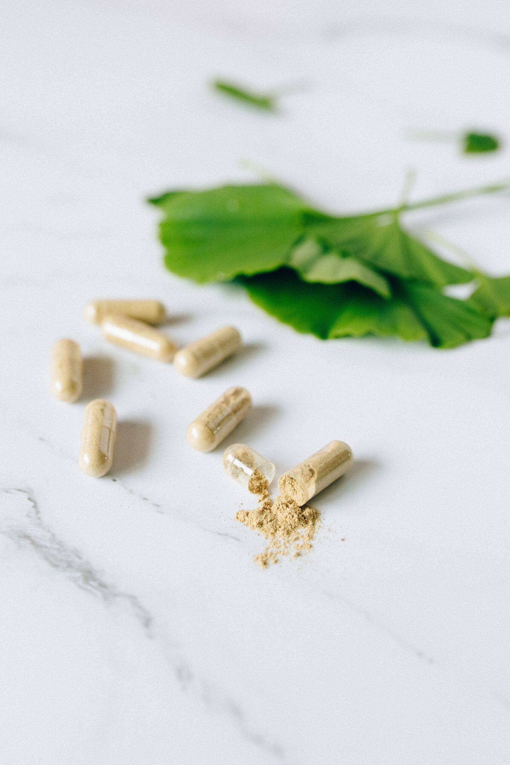 herbal supplement capsules with plant extracts for natural joint pain relief and inflammation support in adults over 40